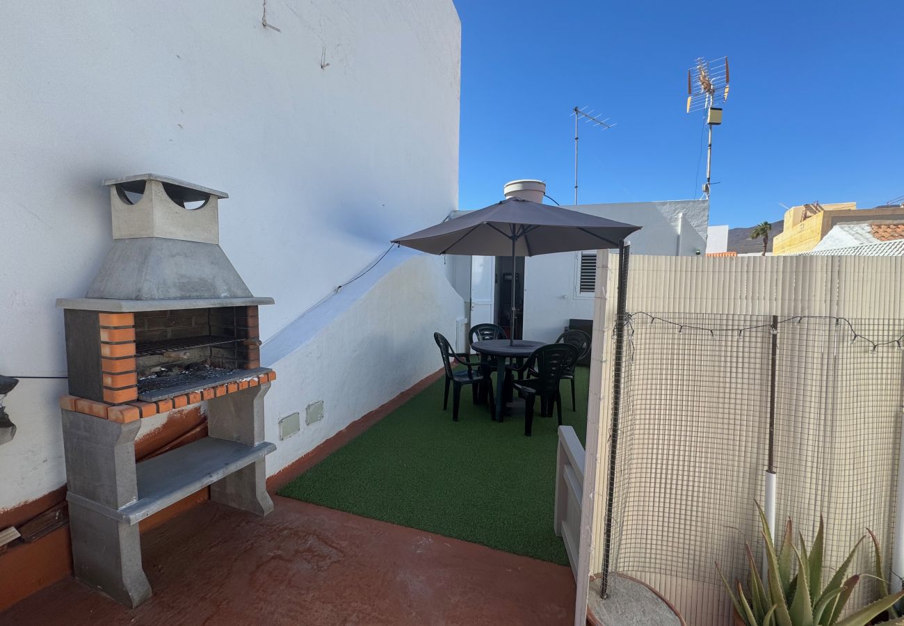 Casa en Agüimes - Casa en Agüimes con terraza, barbacoa y aire acondicionado