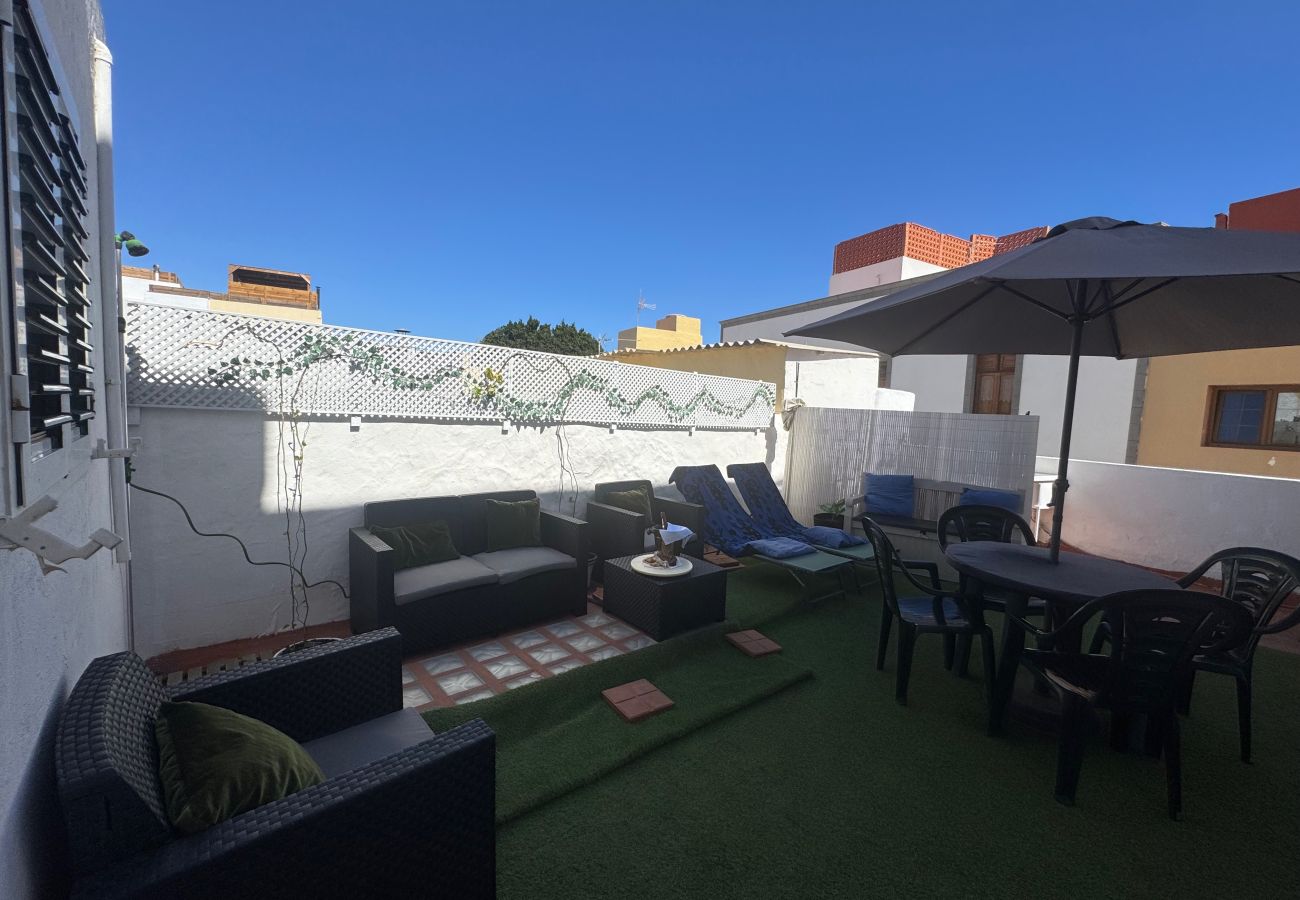 Casa en Agüimes - Casa en Agüimes con terraza, barbacoa y aire acondicionado