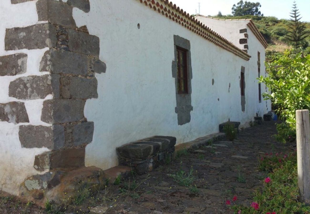 Casa rural en Santa María de Guía - Casona Rural en un entorno relajado y tranquilo