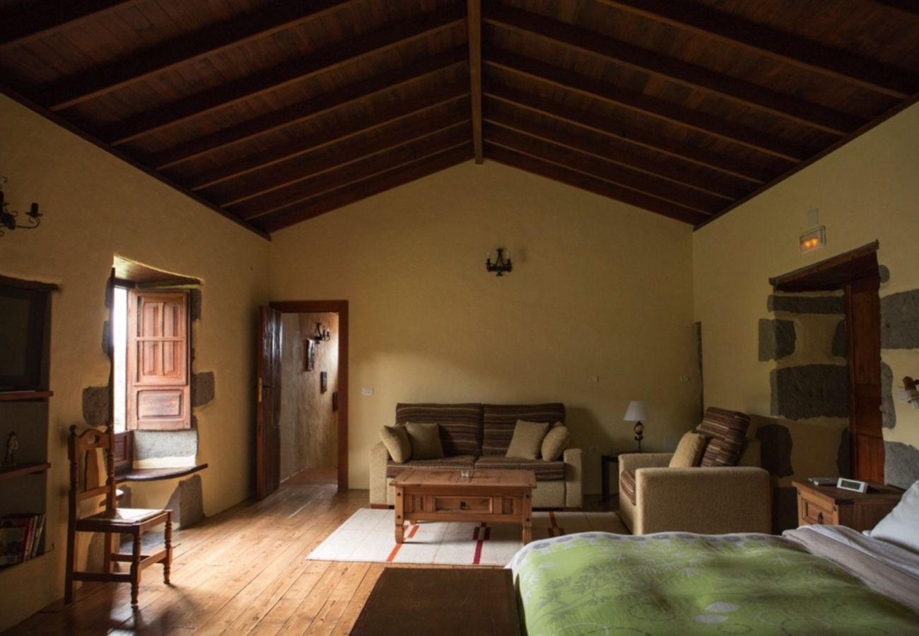 Casa rural en Santa María de Guía - Casona Rural en un entorno relajado y tranquilo