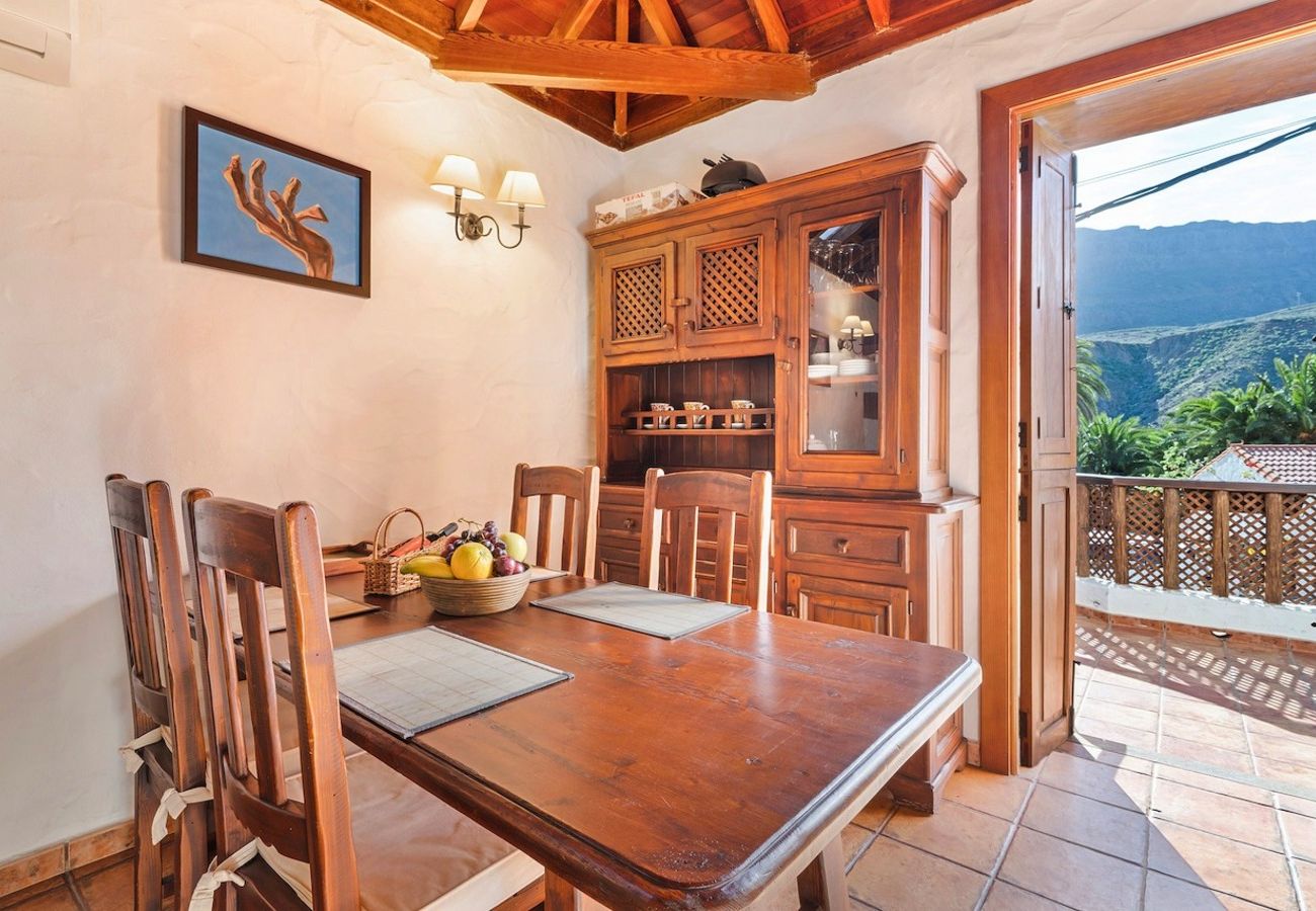 Casa en Santa Lucía de Tirajana - Casa rural en LaSorrueda con terraza y barbacoa ideal para desconectar