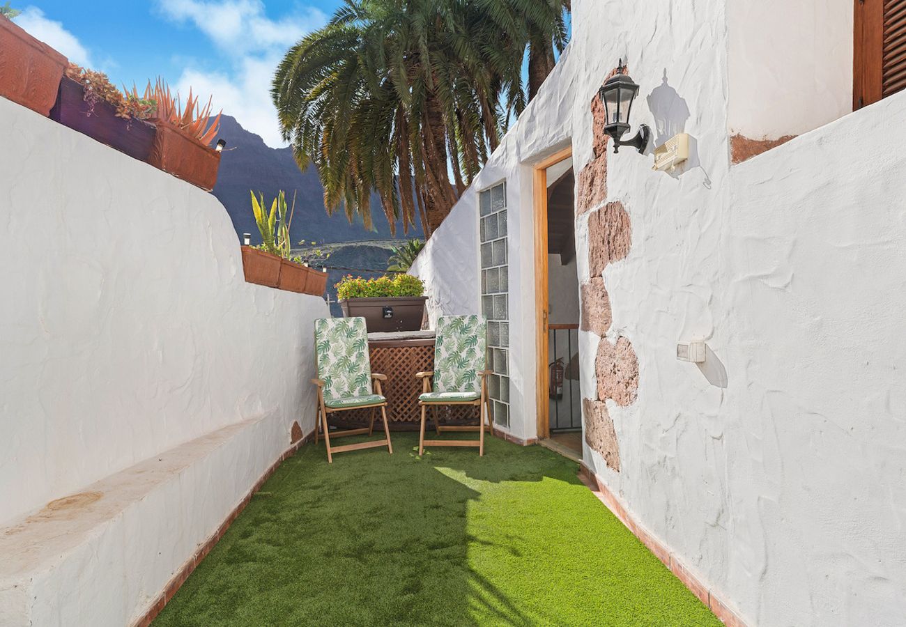 Casa en Santa Lucía de Tirajana - Casa rural en LaSorrueda con terraza y barbacoa ideal para desconectar