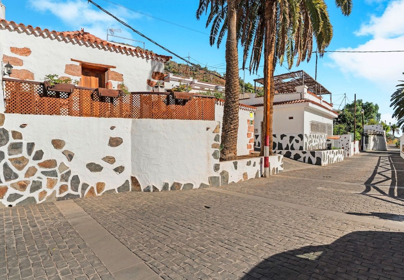 Casa en Santa Lucía de Tirajana - Casa rural en LaSorrueda con terraza y barbacoa ideal para desconectar