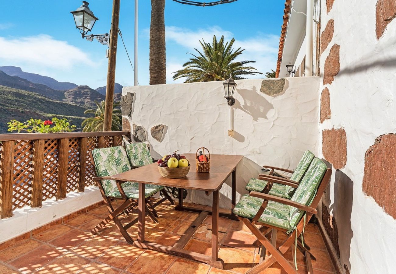 Casa en Santa Lucía de Tirajana - Casa rural en LaSorrueda con terraza y barbacoa ideal para desconectar