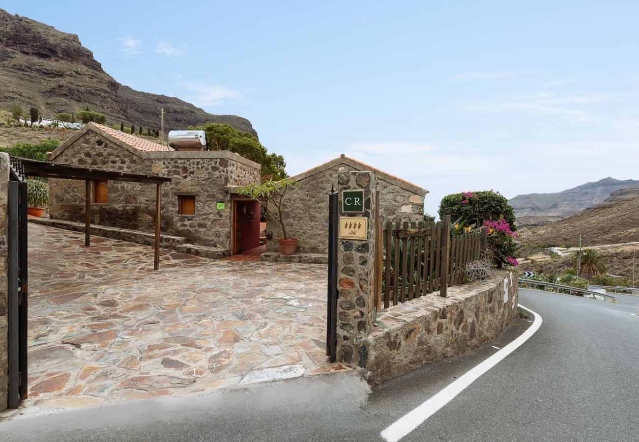 Ferienhaus in San Nicolas de Tolentino - Ländliches Haus mit privatem Pool in Tasarte