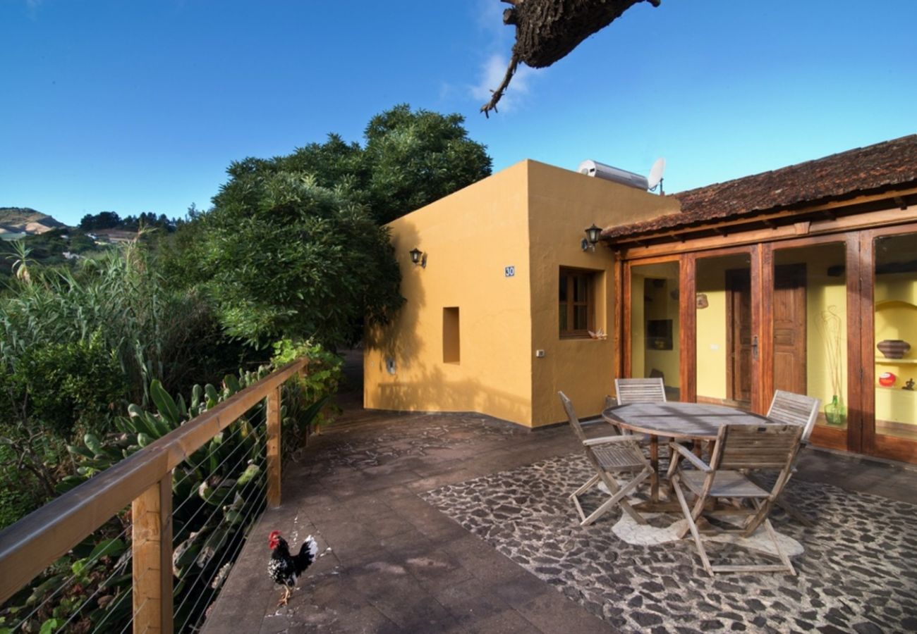 Landhaus in Moya - Schönes und gemütliches Landhaus mit Terrasse in Fontanales 