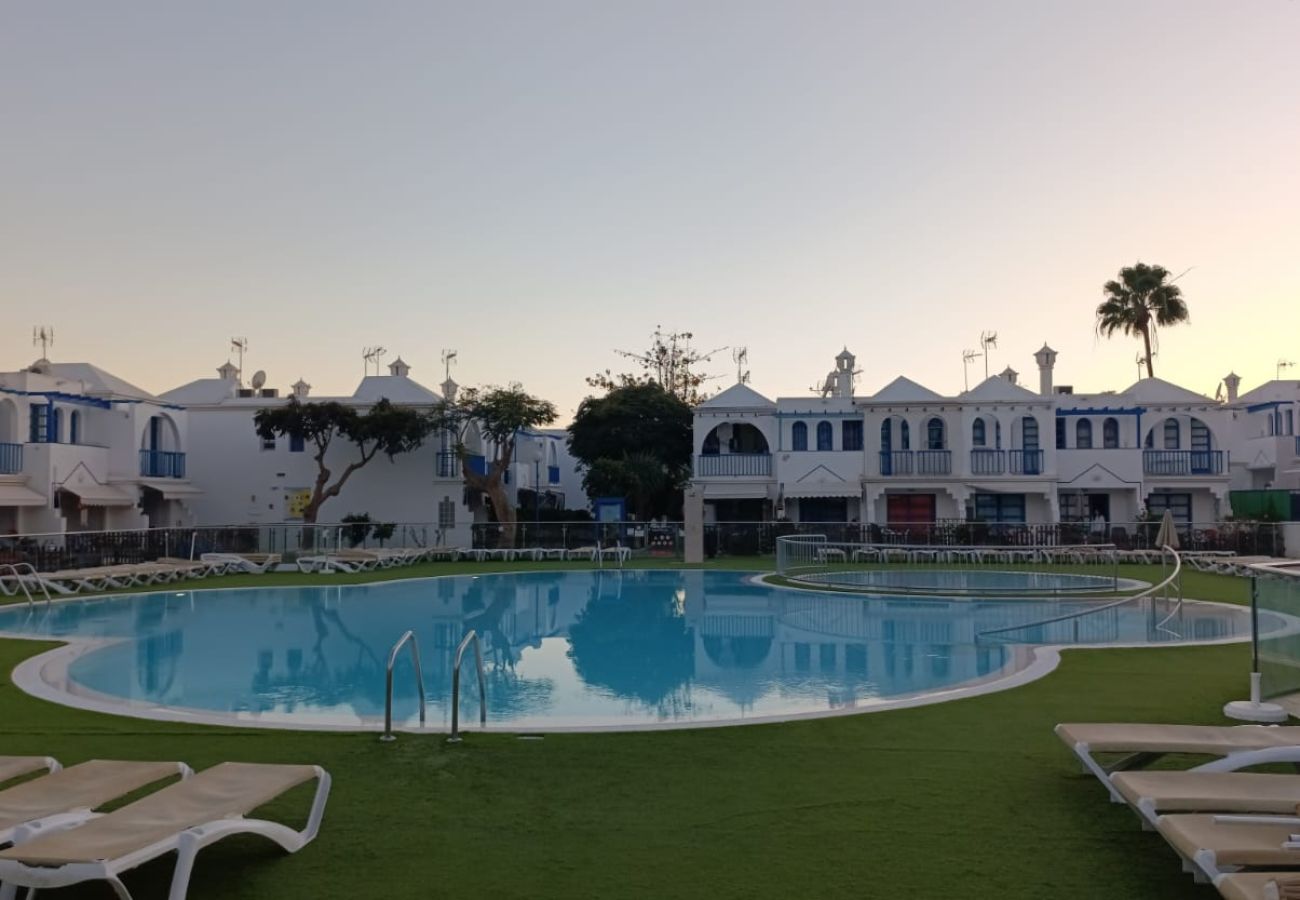 Bungalow in San Bartolomé de Tirajana - Bungalow mit 1 Schlafzimmer und Terrasse im Zentrum von Maspalomas