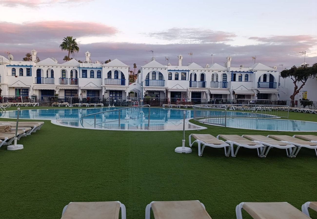 Bungalow in San Bartolomé de Tirajana - Bungalow mit 1 Schlafzimmer und Terrasse im Zentrum von Maspalomas