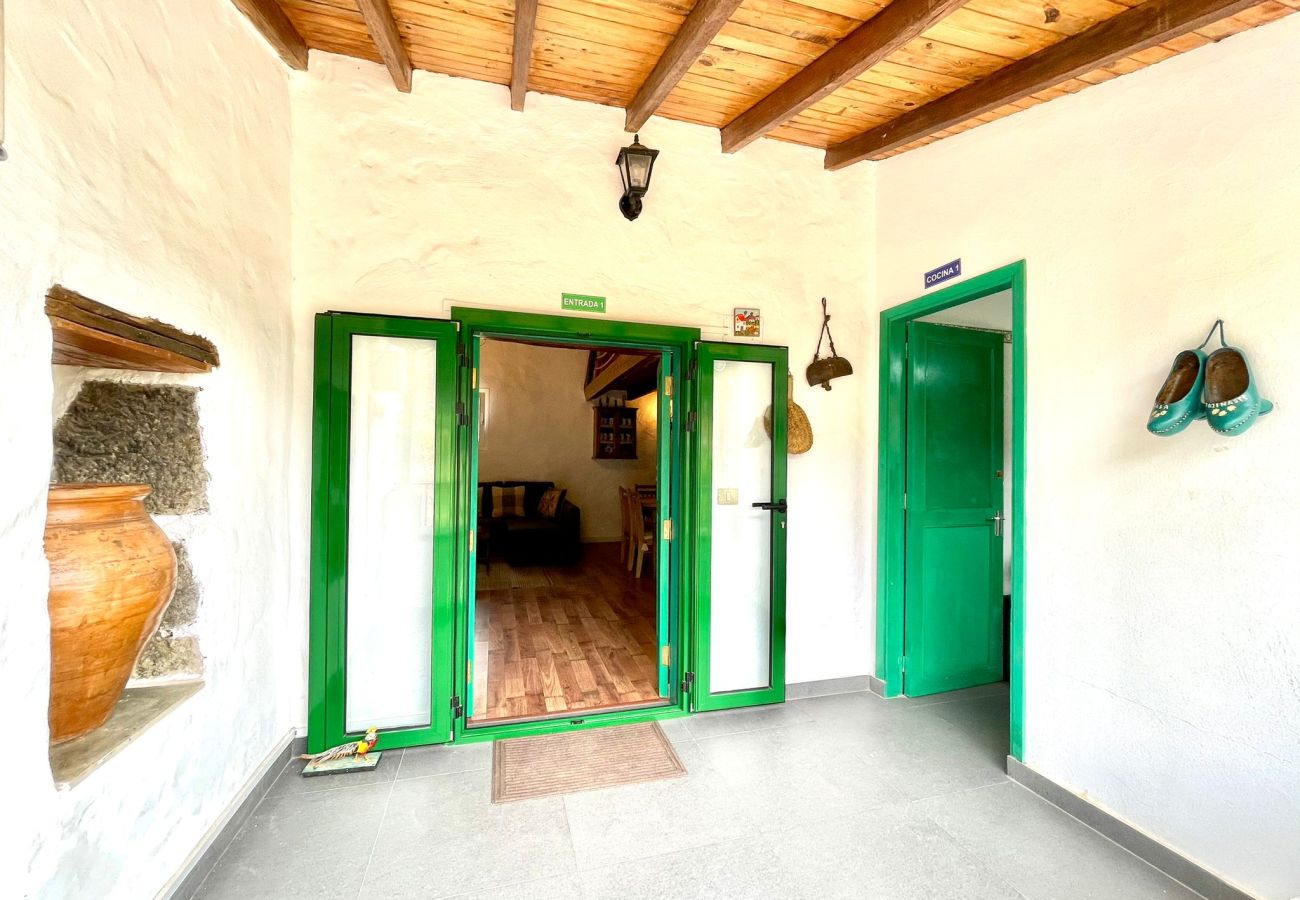 Cottage in Valsequillo - Rural House 1BR Perfect for Disconnecting and Hiking