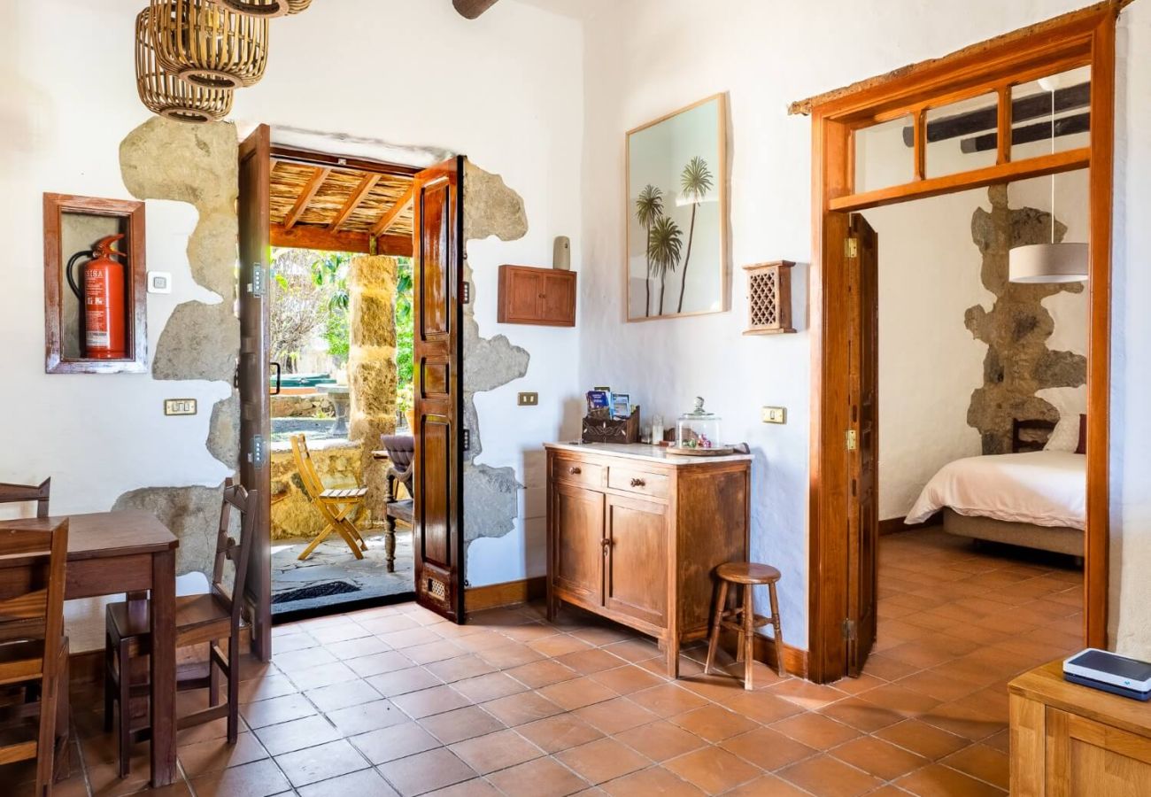 Cottage in Moya - Typical Canarian Country House 2 Bedrooms perfect to disconnect and enjoy in Moya