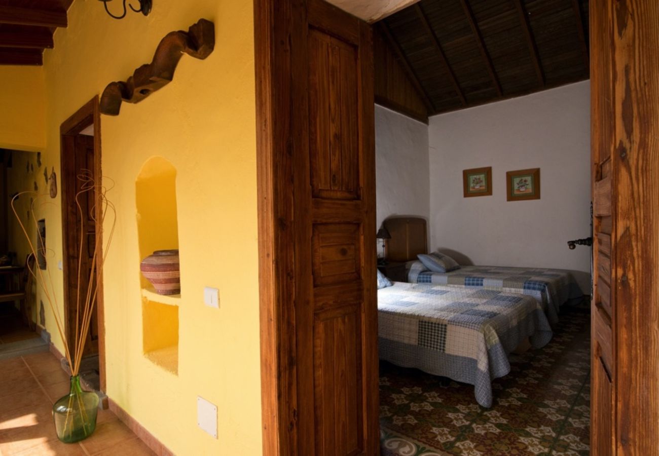 Cottage in Moya - Beautiful and cosy rural house with terrace in Fontanales 