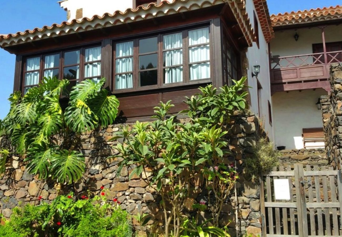 Gîte Rural à Santa María de Guía - Casa Rural 2 HAB para hacer senderismo, desconectar con 2 terrazas y barbacoa